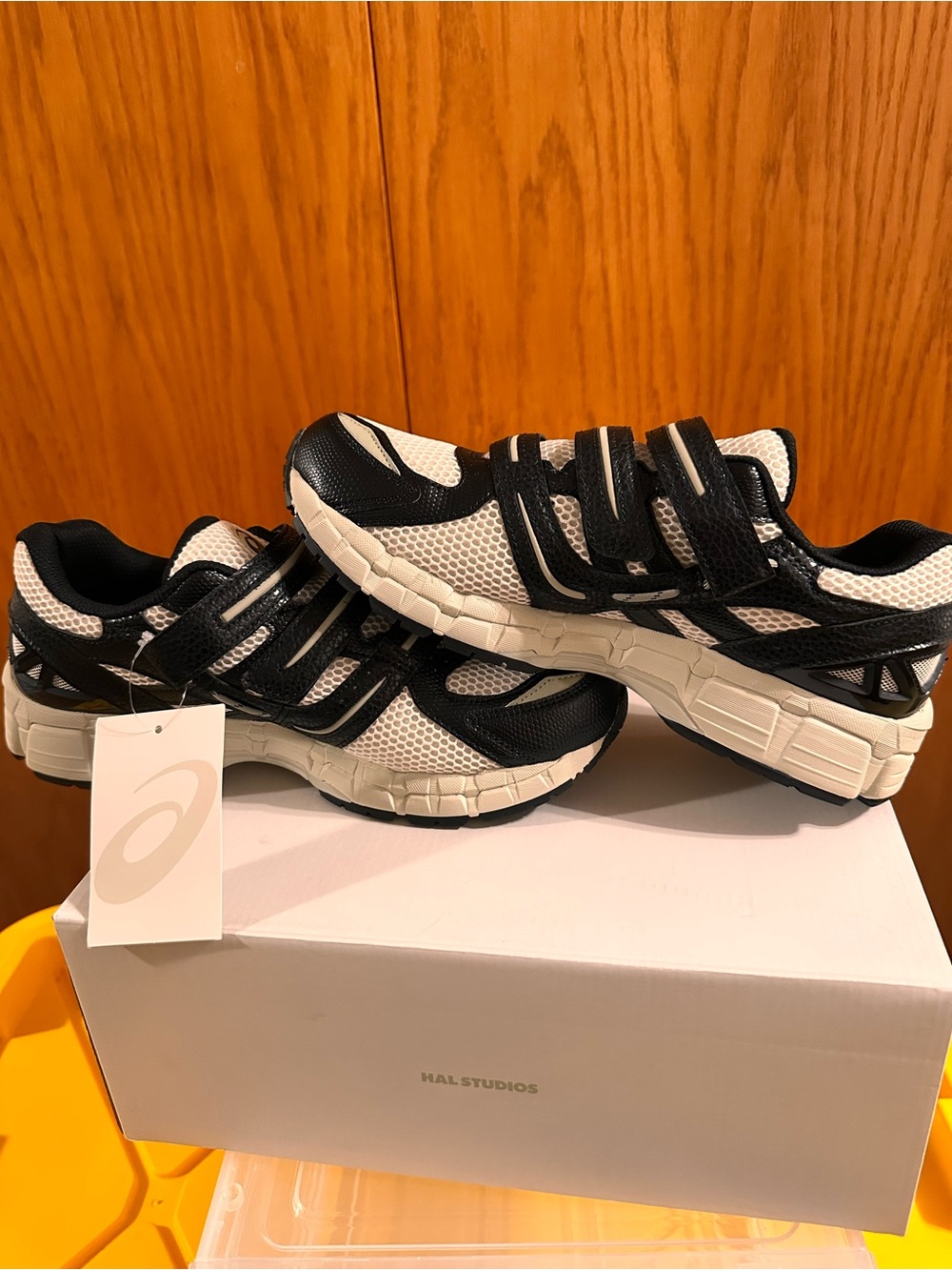 ASICS GEL-Kayano 20 HAL Studios Black White Men's Running Sneaker US 9 Men’s